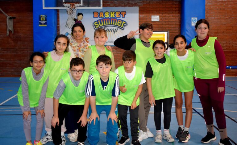 Jornada de convivencia de la mano de la Federación de Baloncesto y ‘Ceuta te Enseña’